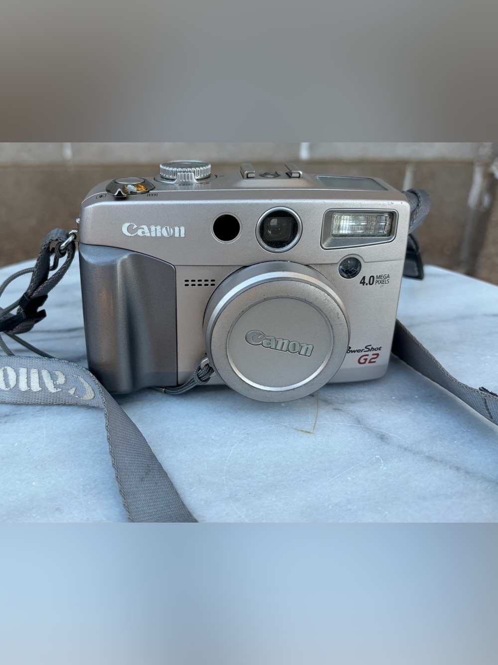 Vintage Canon PowerShot G2 Digital Camera Bundle w/ CF Memory Card AS-IS